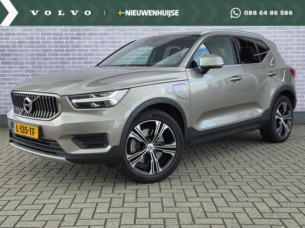 Volvo XC40 - T4 Plug-in Hybrid Recharge Inscription Aut | Trekhaak 1800 kg | Lederen Bekleding |  19 In - AutoWereld.nl