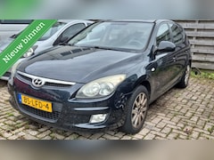 Hyundai i30 - 1.6i Dynamic MOTOR DEFECT