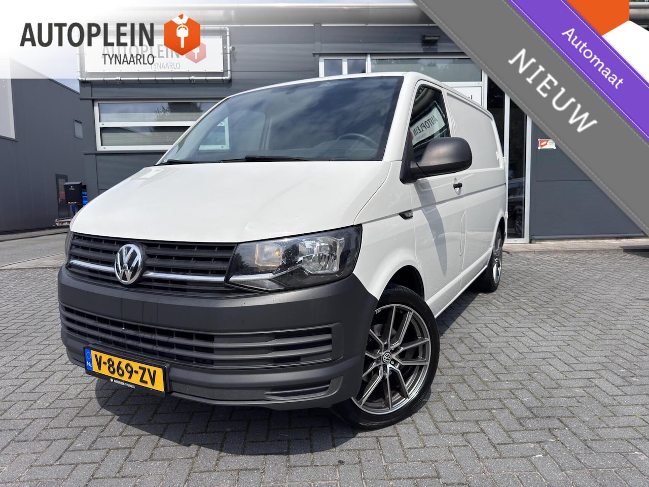 Volkswagen Transporter - 2.0 TDI L2H1 Automaat|*Airco*|Cruise|Navi|PDC|19"|Goed onderhouden - AutoWereld.nl