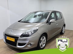 Renault Scénic - Occasion 2.0 Dynamique 5 persoons met grote kofferbak | Clima airco | Navigatie | Tweedeha