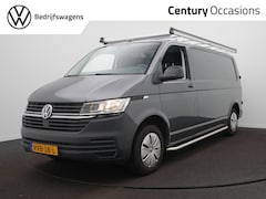 Volkswagen Transporter - Bedrijfswagens 2.0 TDI L2H1 28 Imperiaal / Cruise / Trekhaak / Carplay