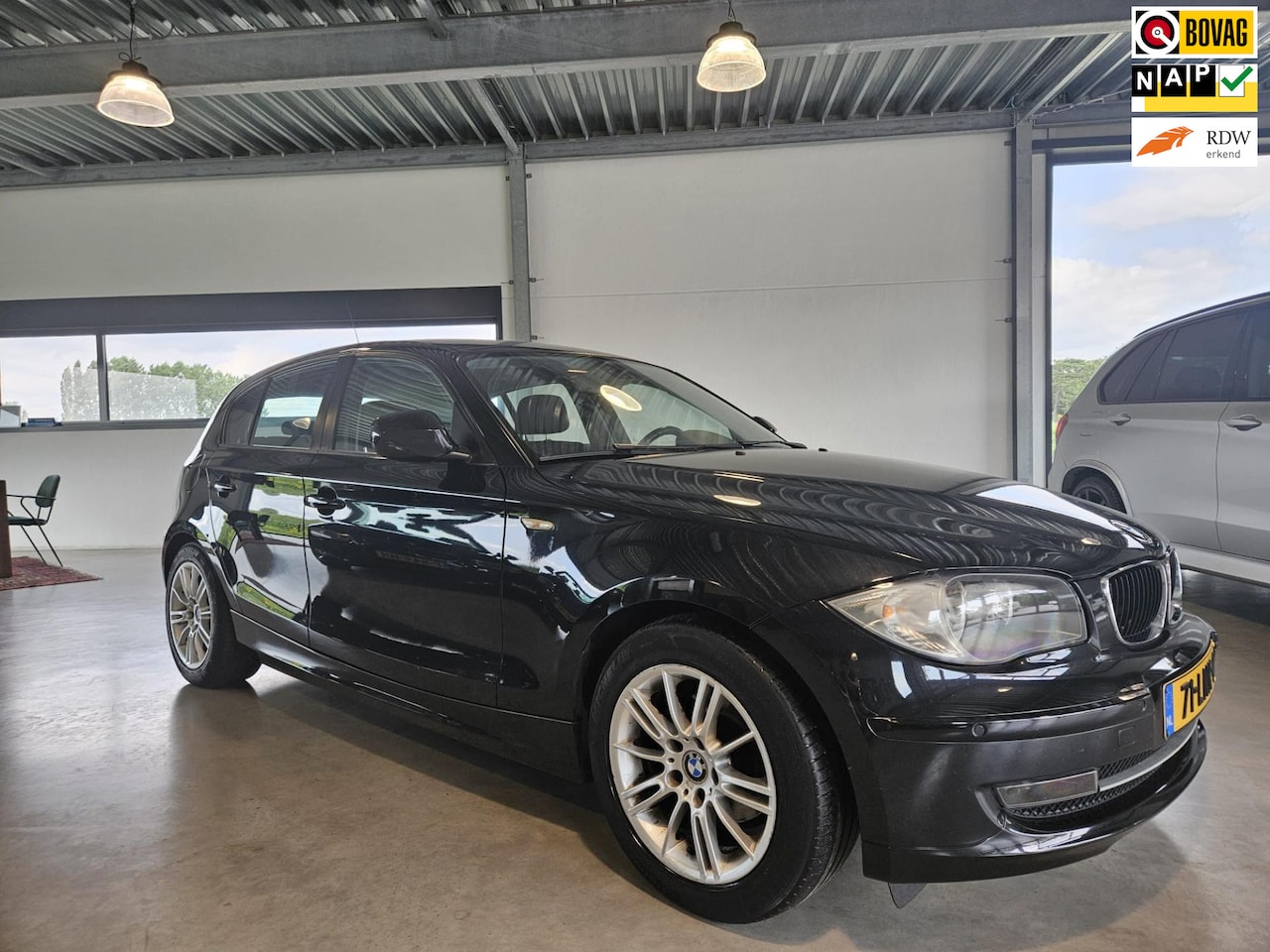 BMW 1-serie - 116i Business Line Style 116i Business Line Style pdc !! - AutoWereld.nl