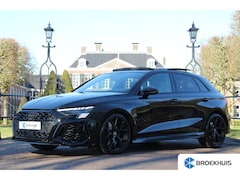 Audi RS3 - Sportback 2.5 TFSI RS3 400PK QUATTRO | PANO DAK | BLACK OPTIC | ALCANTARA STUUR | HEAD UP