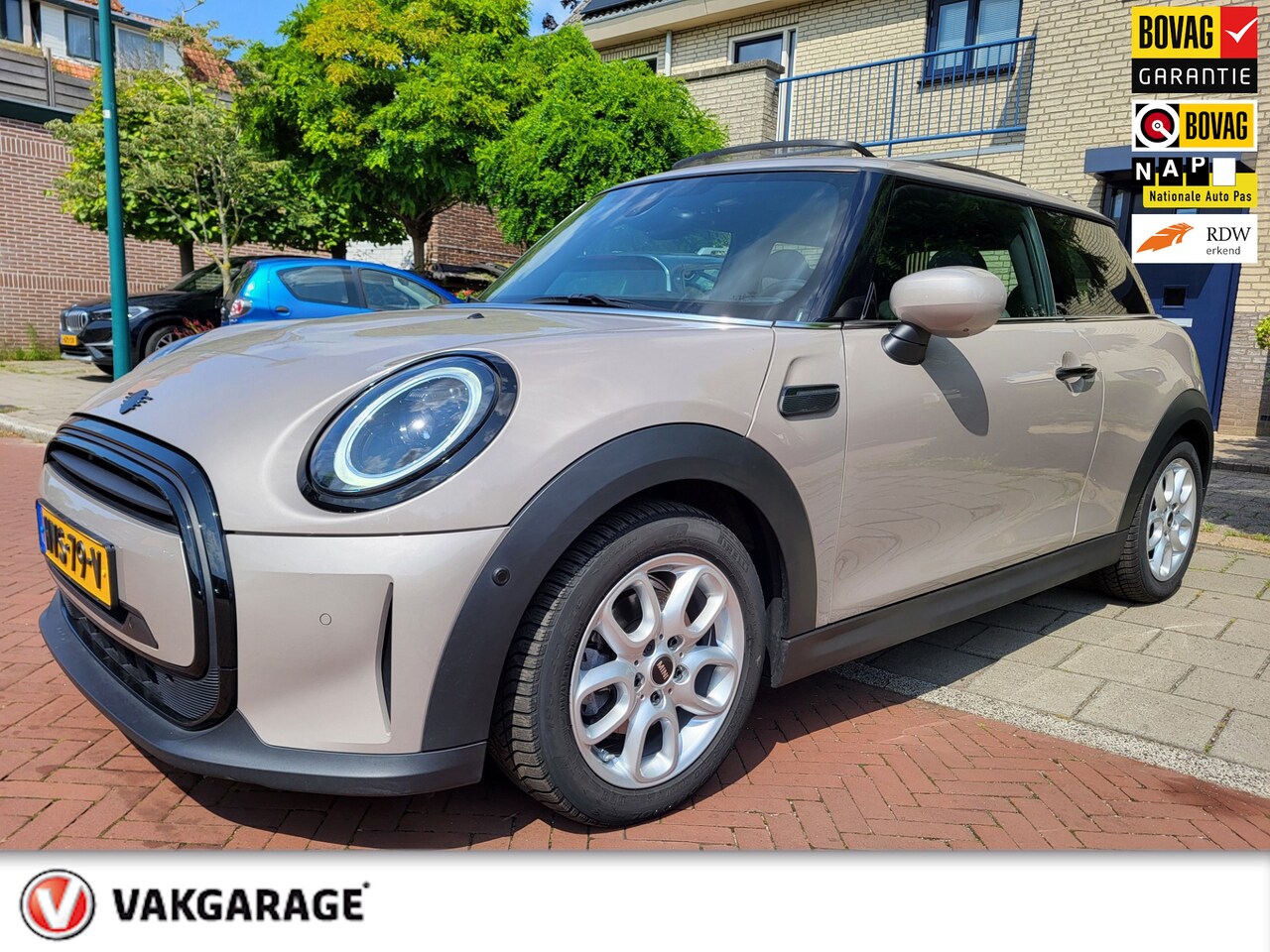 MINI Cooper - Mini 1.5 Camden Plus Edition - AutoWereld.nl