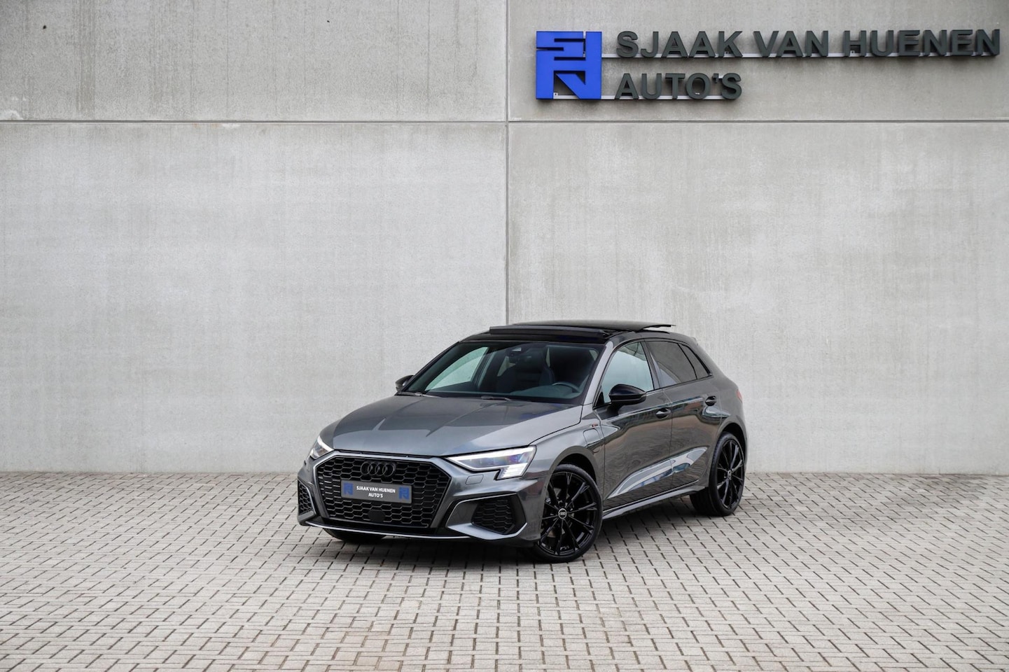 Audi A3 Sportback - 40 TFSI e PHEV S Edition S-line 204pk S-Tronic! Panoramadak|Virtual Cockpit|Kuipstoelen el - AutoWereld.nl