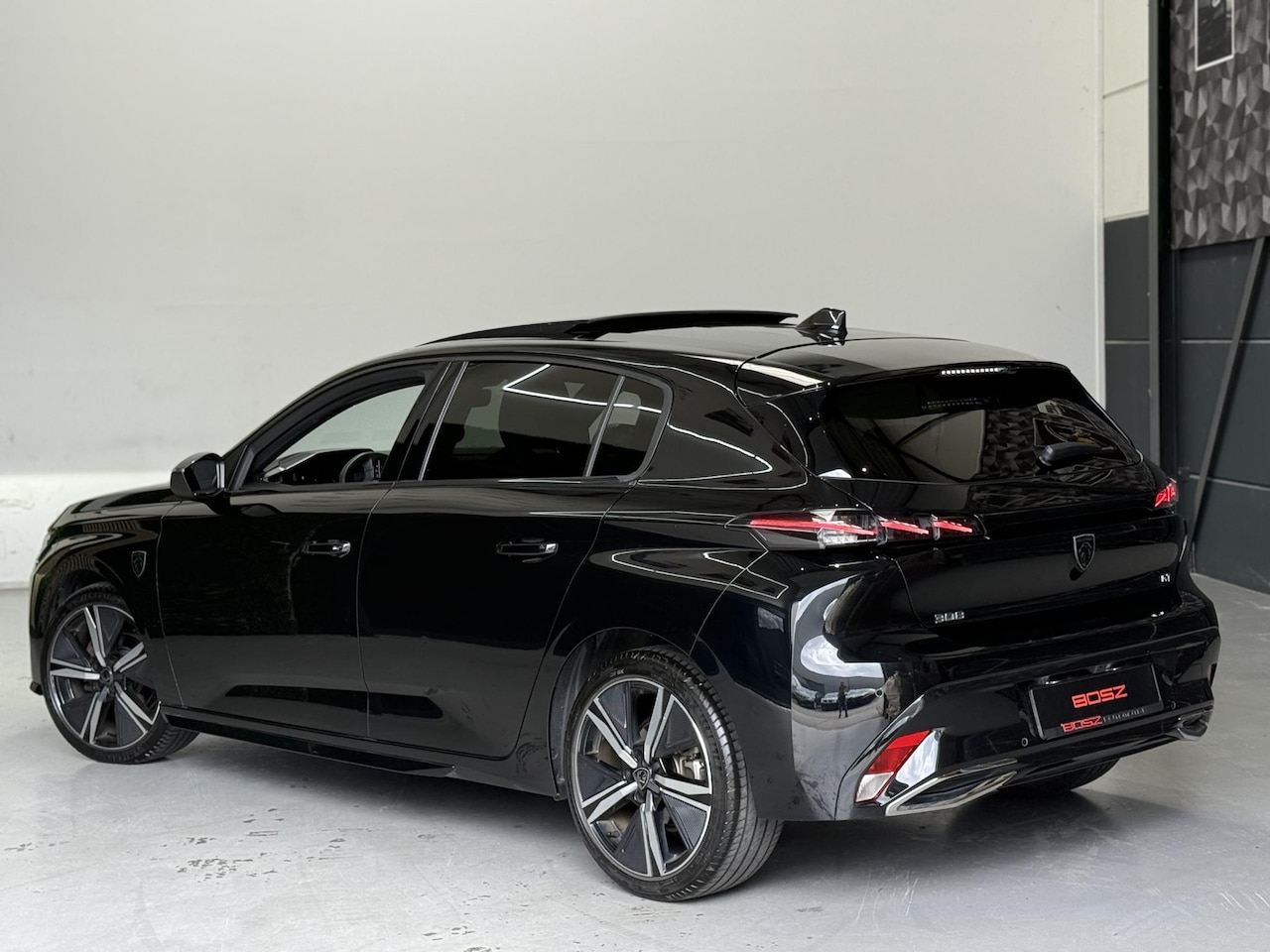 Peugeot 308 - 1.2 PureTech GT PANO MASSAGE VOL OPTIES - AutoWereld.nl