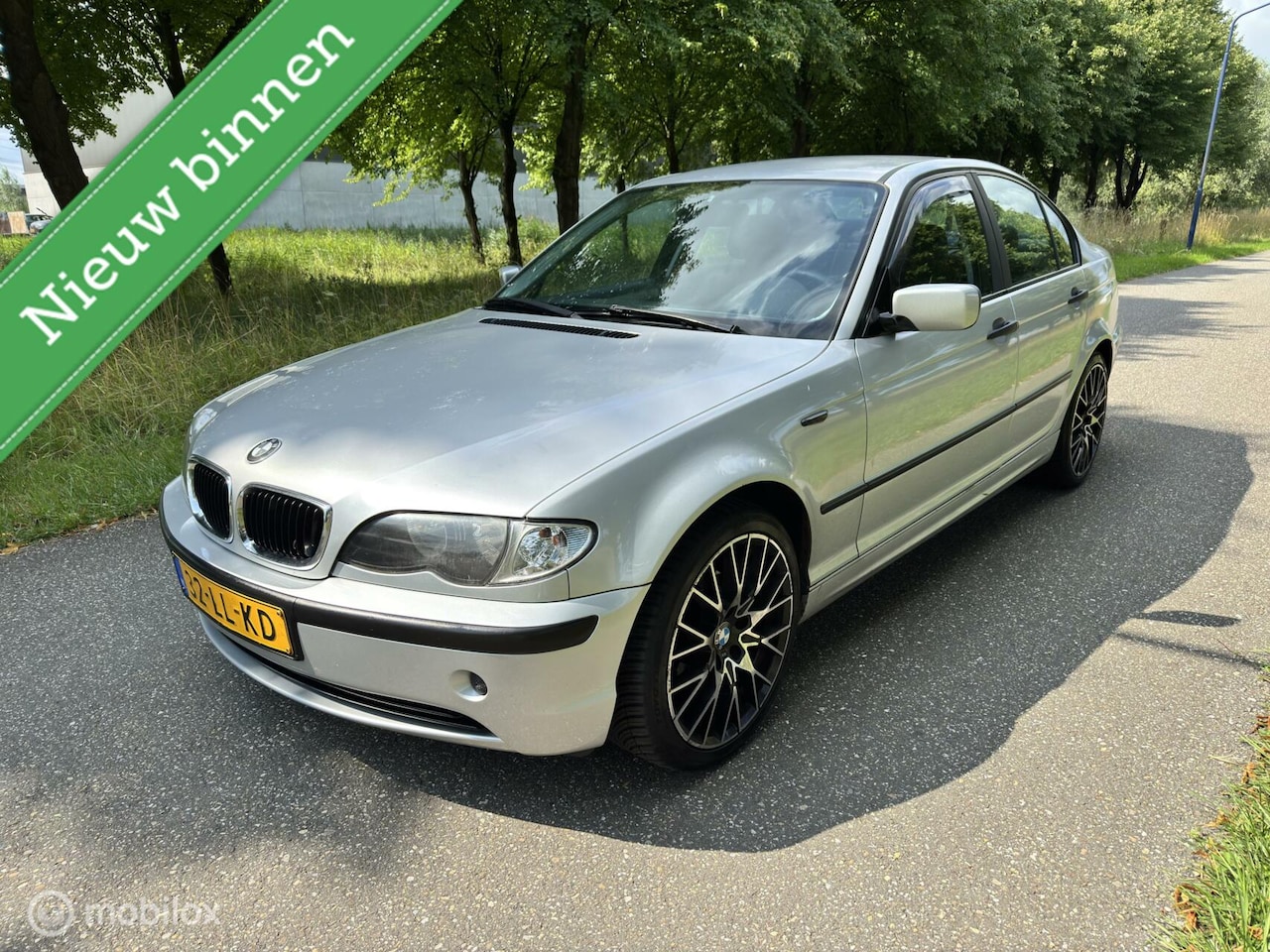 BMW 3-serie - 316i Black&Silver II*AUTOMAAT*GROOT SCHERM*AIRCO - AutoWereld.nl