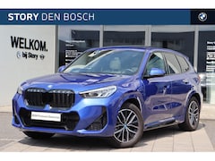 BMW iX1 - xDrive30 M Sport / Panoramadak / Trekhaak / Sportstoelen / Achteruitrijcamera / M Adaptief