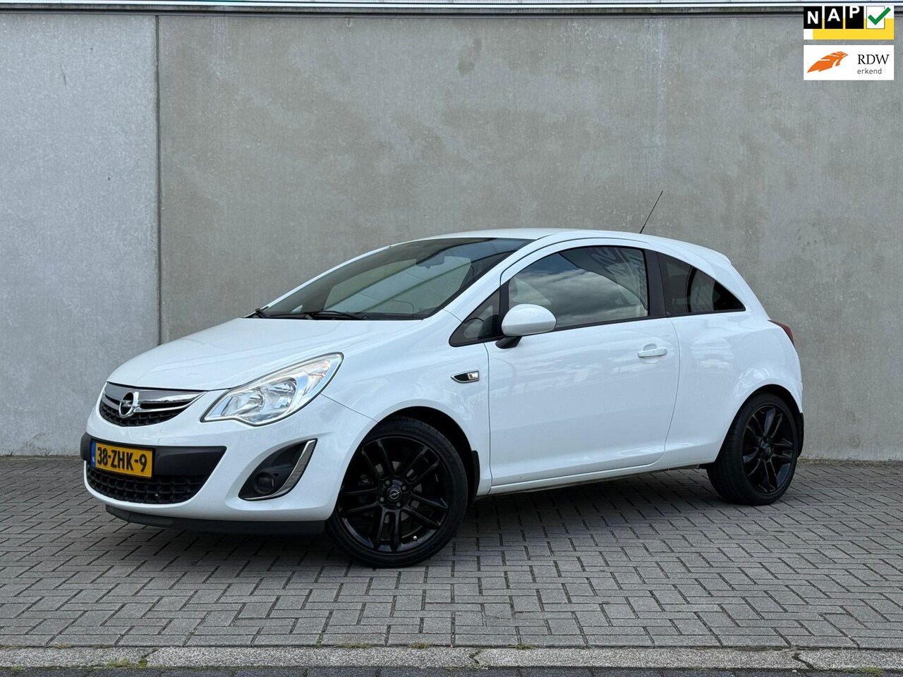 Opel Corsa - 1.2 EcoFlex  Anniversay Edition LPG 1.2 EcoFlex Anniversay Edition LPG, 17inch - AutoWereld.nl