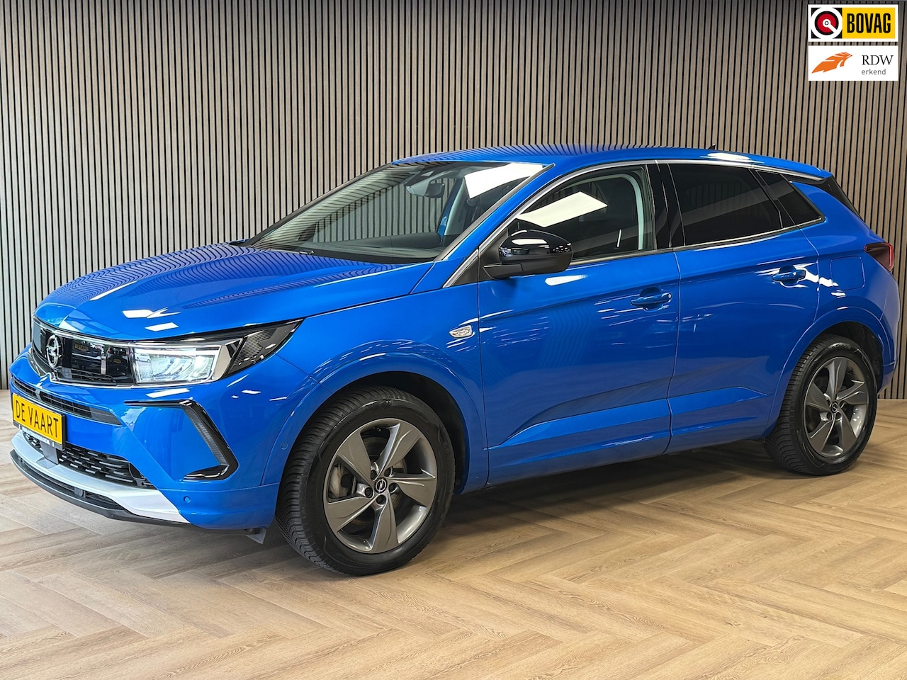 Opel Grandland - 1.6 Turbo Plug-In Hybrid AUT. TREKHAAK CAMERA NAVIGATIE APPLE CARPLAY CRUISE KEYLESS-GO ST - AutoWereld.nl