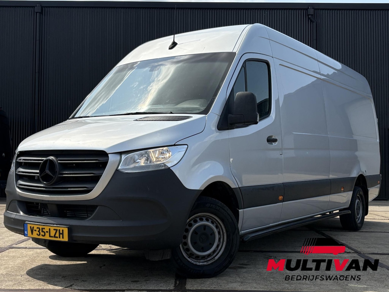 Mercedes-Benz Sprinter - 319 CDI L3H2 | VEEL LAADRUIMTE | CAMERA | LEDER | STUURWIELBEDIENING - AutoWereld.nl