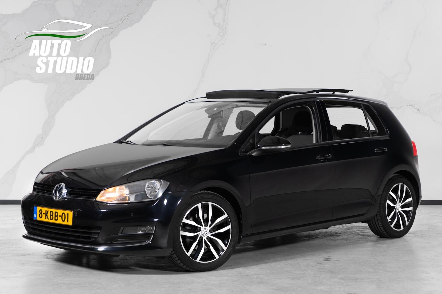 Volkswagen Golf - 1.4 TSI Highline | PANO | Navi | Clima | NL - AutoWereld.nl