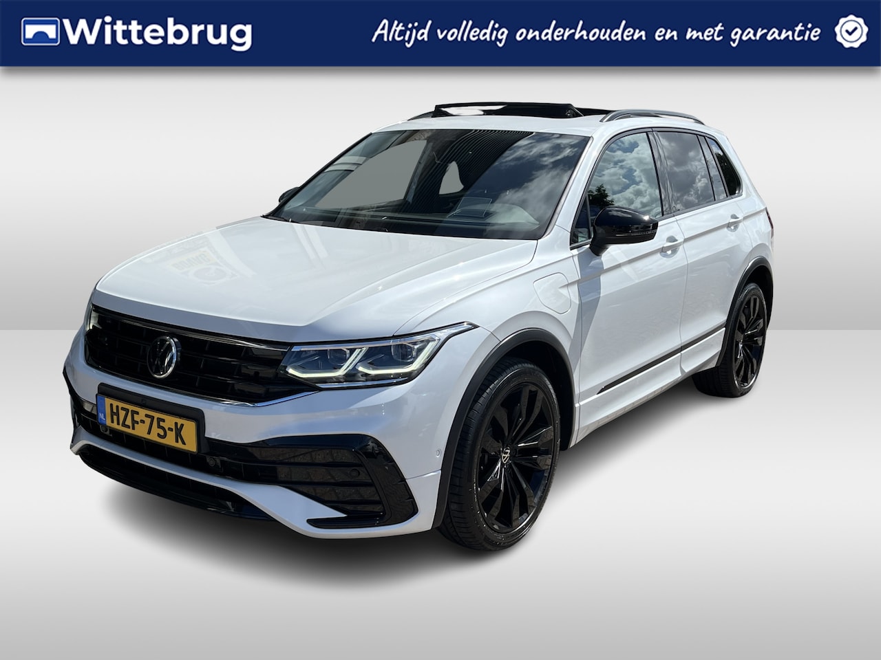 Volkswagen Tiguan - 1.4 TSI eHybrid R-Line / AUTOMAAT/ PANO/ 2 X R-LINE/ ELEKTR. TREKHAAK/ 245PK/ 360 CAMERA/ - AutoWereld.nl