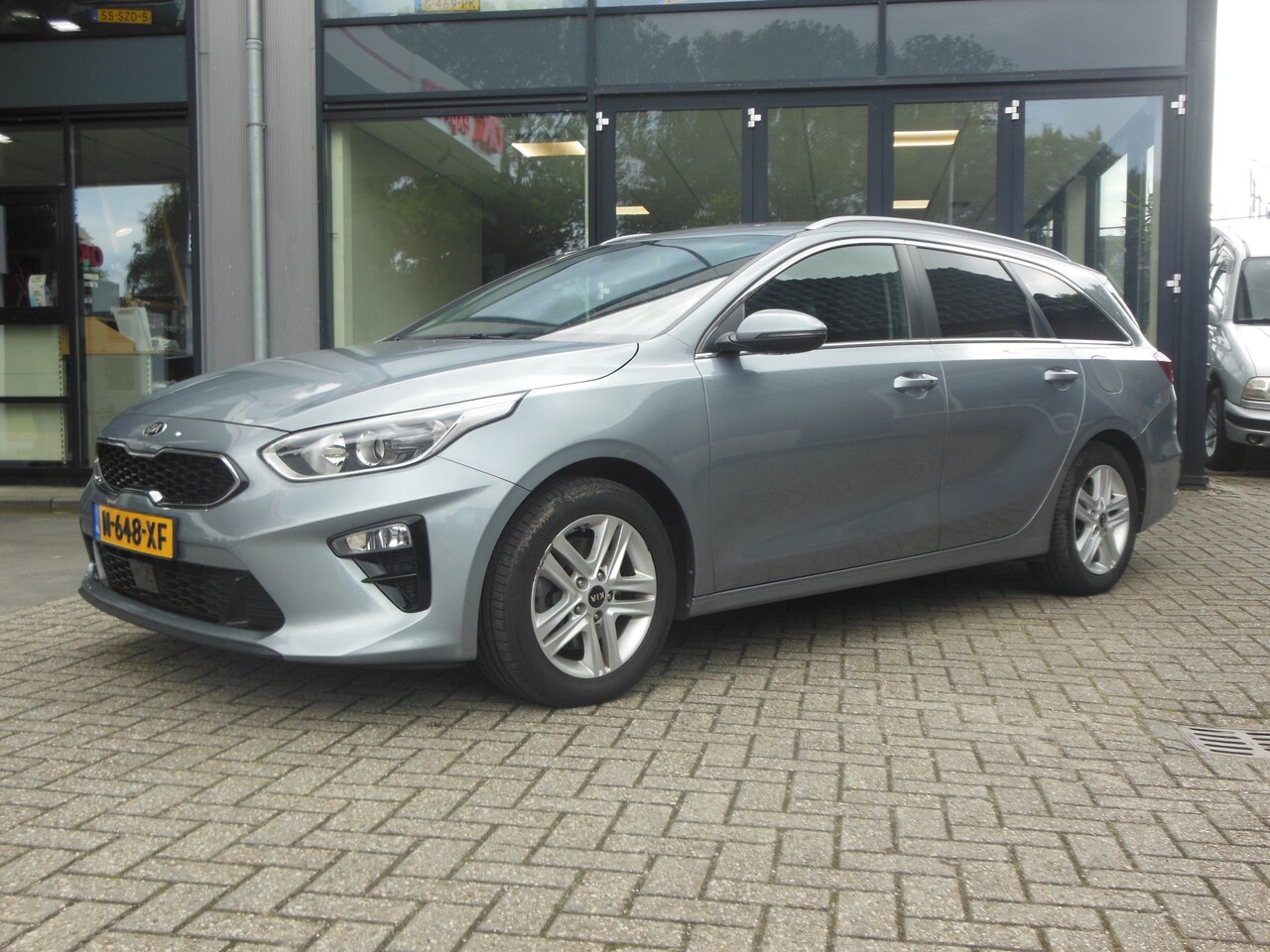 Kia Cee'd Sportswagon - Ceed 1.0 T-GDi DynamicPlusLine Staat in De Krim - AutoWereld.nl