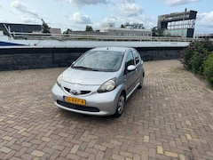 Toyota Aygo - 1.0-12V