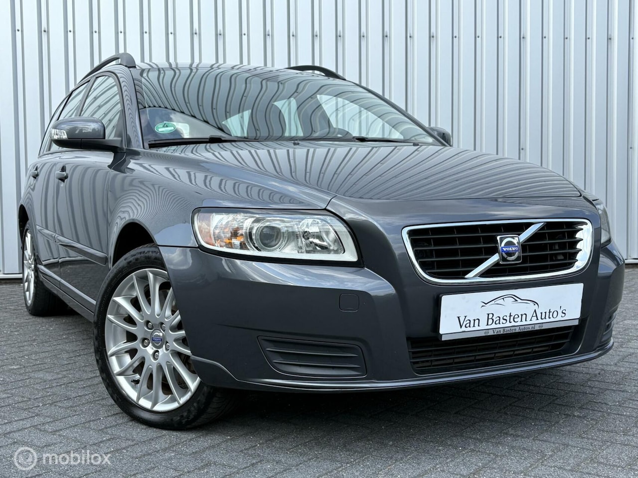 Volvo V50 - 2.5 T5 AWD | 220pk | Clima | PDC | Youngtimer | 08 | Volledige historie | - AutoWereld.nl