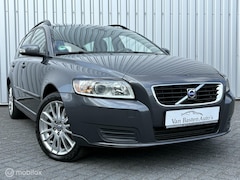 Volvo V50 - 2.5 T5 AWD | 220pk | Clima | PDC | Youngtimer | 08 | Volledige historie |