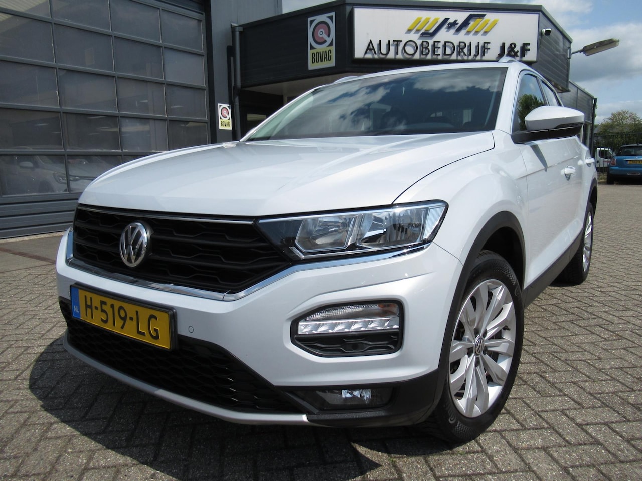Volkswagen T-Roc - 1.0 TSI Style Business / NAV / PDC V+A / Carplay / ACC - AutoWereld.nl
