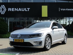 Volkswagen Passat - 1.4 TSI PHEV 218pk 6-DSG GTE Highline / Trekhaak / Navigatie / Camera / Stoelverwarming /