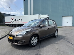 Renault Scénic - 1.4 TCE Expression 6-Bak 131 PK. Mooie en als nieuw rijdende auto van de tweede eigenaar