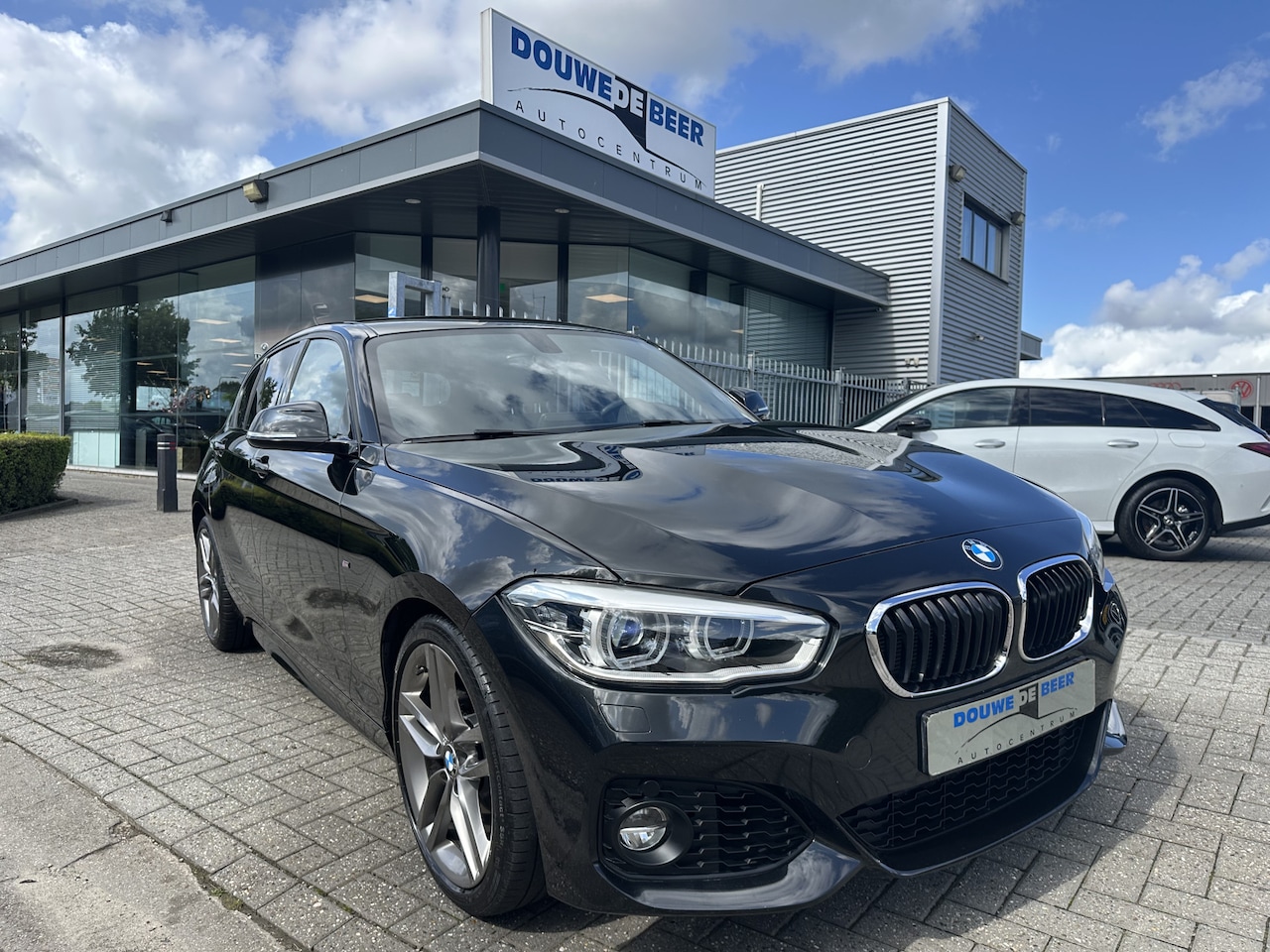 BMW 1-serie - 118i M Sport Stoelverw. - AutoWereld.nl