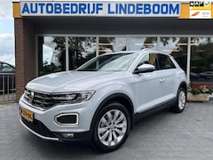 Volkswagen T-Roc - 1.5 TSI Sport Trekhaak camera virtual cockpit