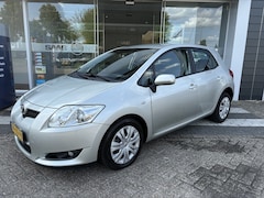 Toyota Auris - 1.6-16V Sol Business