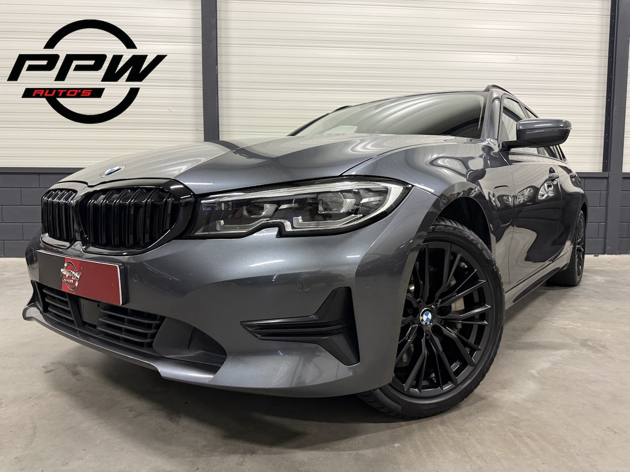 BMW 3-serie Touring - 330e xDrive High Exe 18"M-SPORT/ADAPTIVE-CRUISE/LEER-SPORT/LIVE-COCKPIT/LED-ADAPTIVE/CARPL - AutoWereld.nl