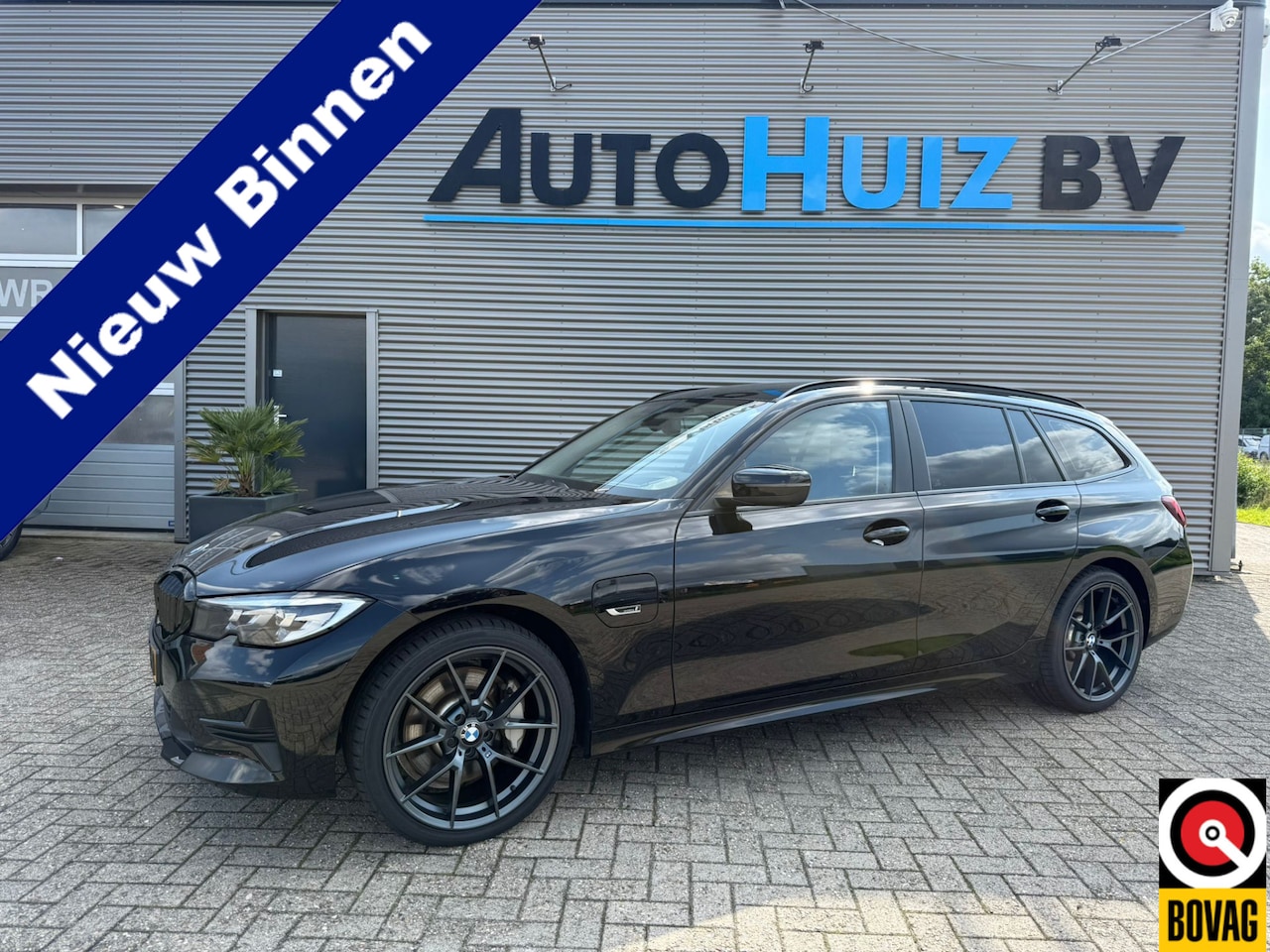 BMW 3-serie Touring - 330e xDrive Trekhaak 19 inch LED Head-Up Display ACC Carplay - AutoWereld.nl