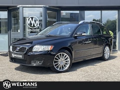 Volvo V50 - 2.5 T5 AWD Summum Youngtimer Dynaudio | Keyless | Navi | Bi-xenon | Trekhaak