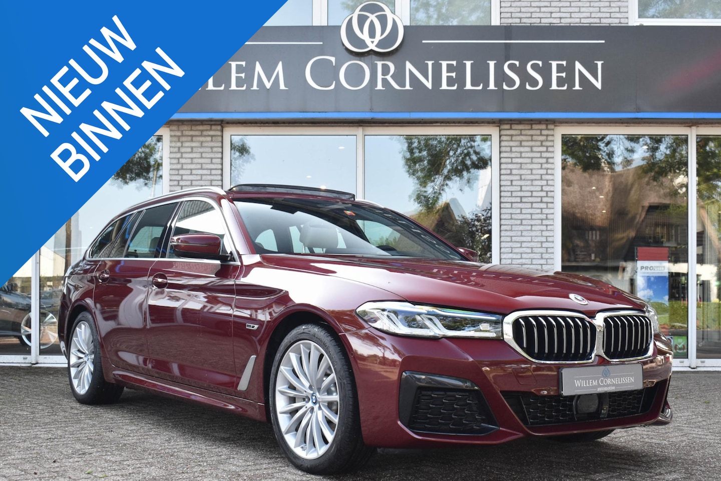 BMW 5-serie Touring - 530e xDrive M-Sport Pano ACC Head Up HiFi Comfort - AutoWereld.nl