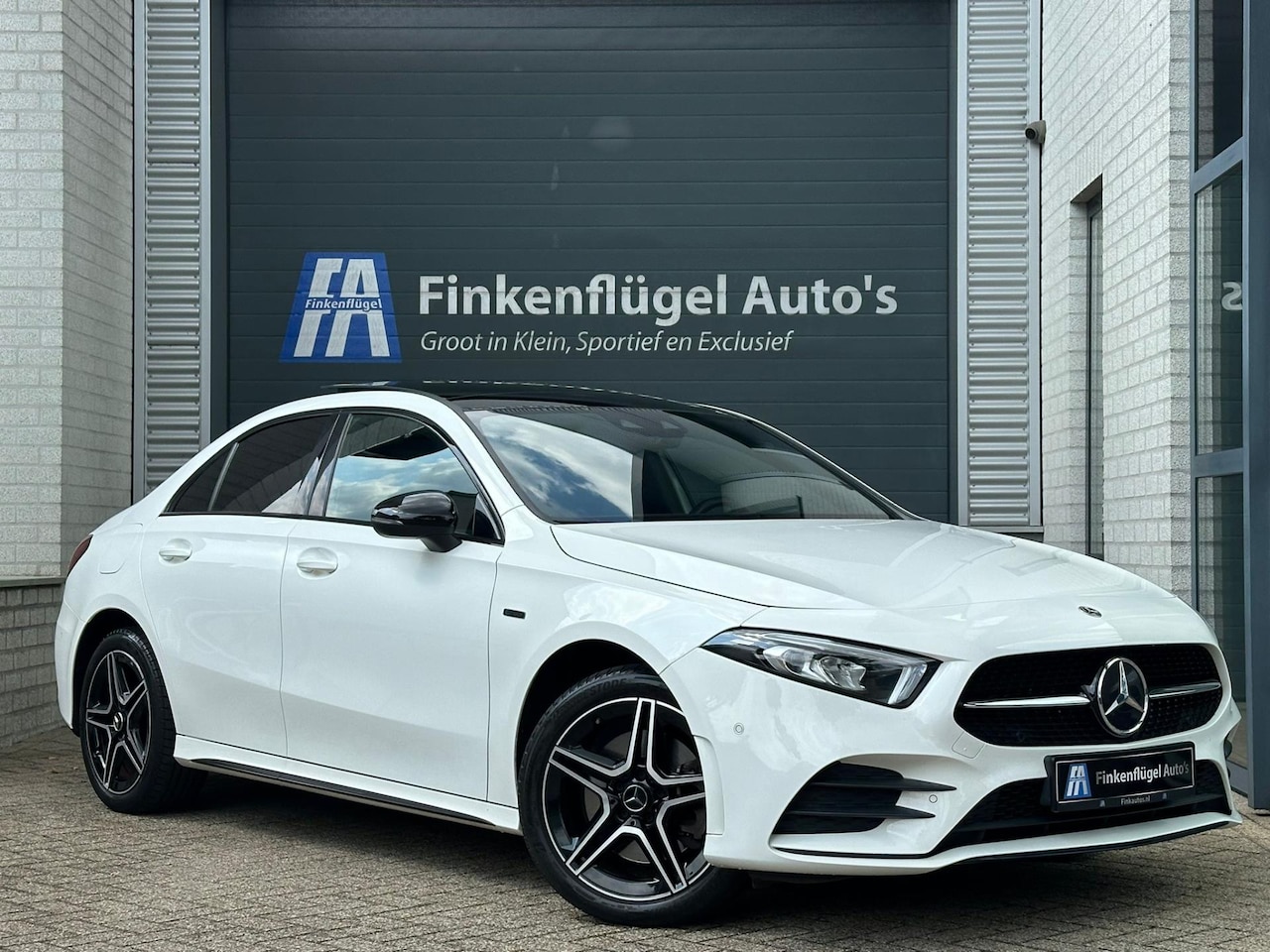 Mercedes-Benz A-klasse - A250 e Lim AMG-line BTW |Pano |Sfeer |Camera - AutoWereld.nl