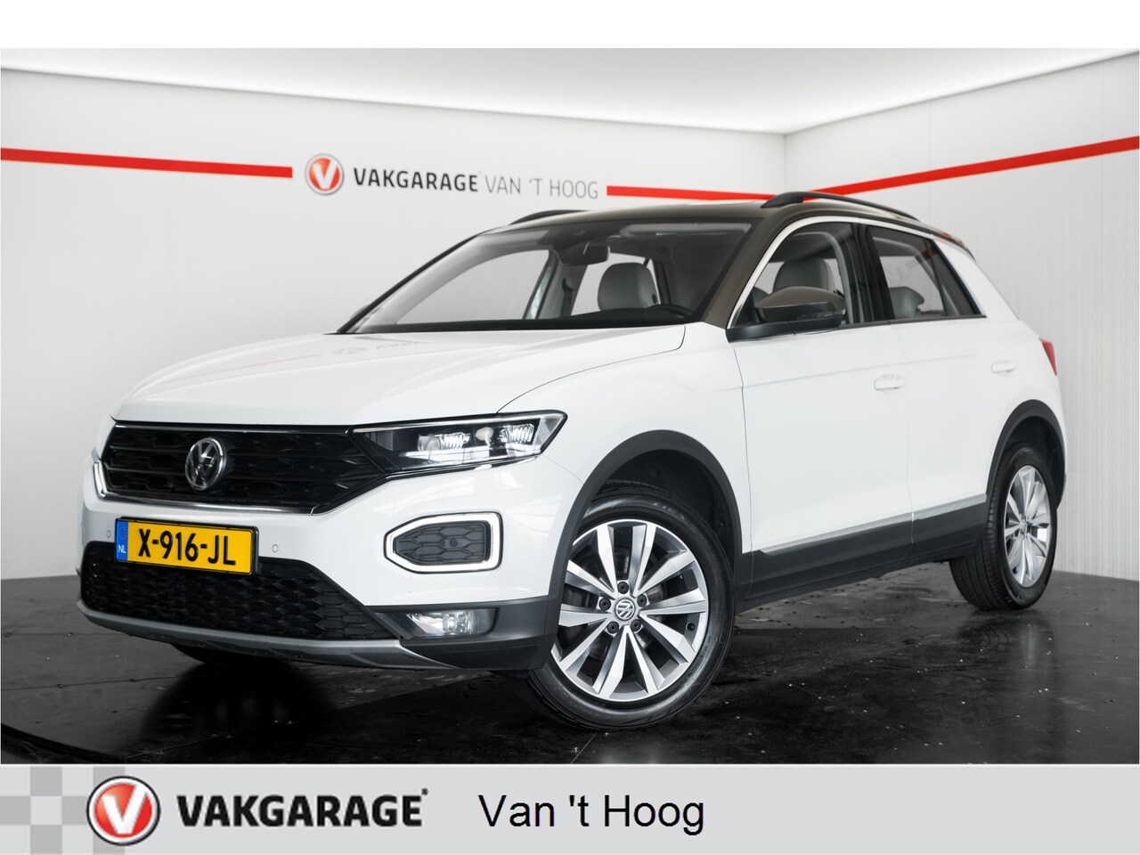 Volkswagen T-Roc - 1.5 TSI Sport Business R Panoramadak - AutoWereld.nl