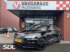 Audi A1 Sportback - 1.0 TFSI Sport // AIRCO // STOELVERWARMING // LICHT METALEN VELGEN // KEY LESS ENTRY