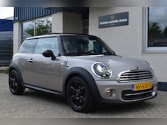 MINI Cooper - 1.6 Baker Street | Pano | Stoelverwarming | Sfeerverlichting