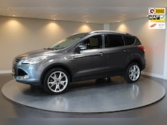 Ford Kuga - 1.6 Titanium Plus 4WD *Automaat* Trekhaak|Pano|Stoelverw