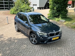 BMW X1 - 2.0i sDrive Centennial High Executive 2.0i 192pk - Trekhaak Afneembaar - Leer - Stoelverwarming - Camera - Led lampen