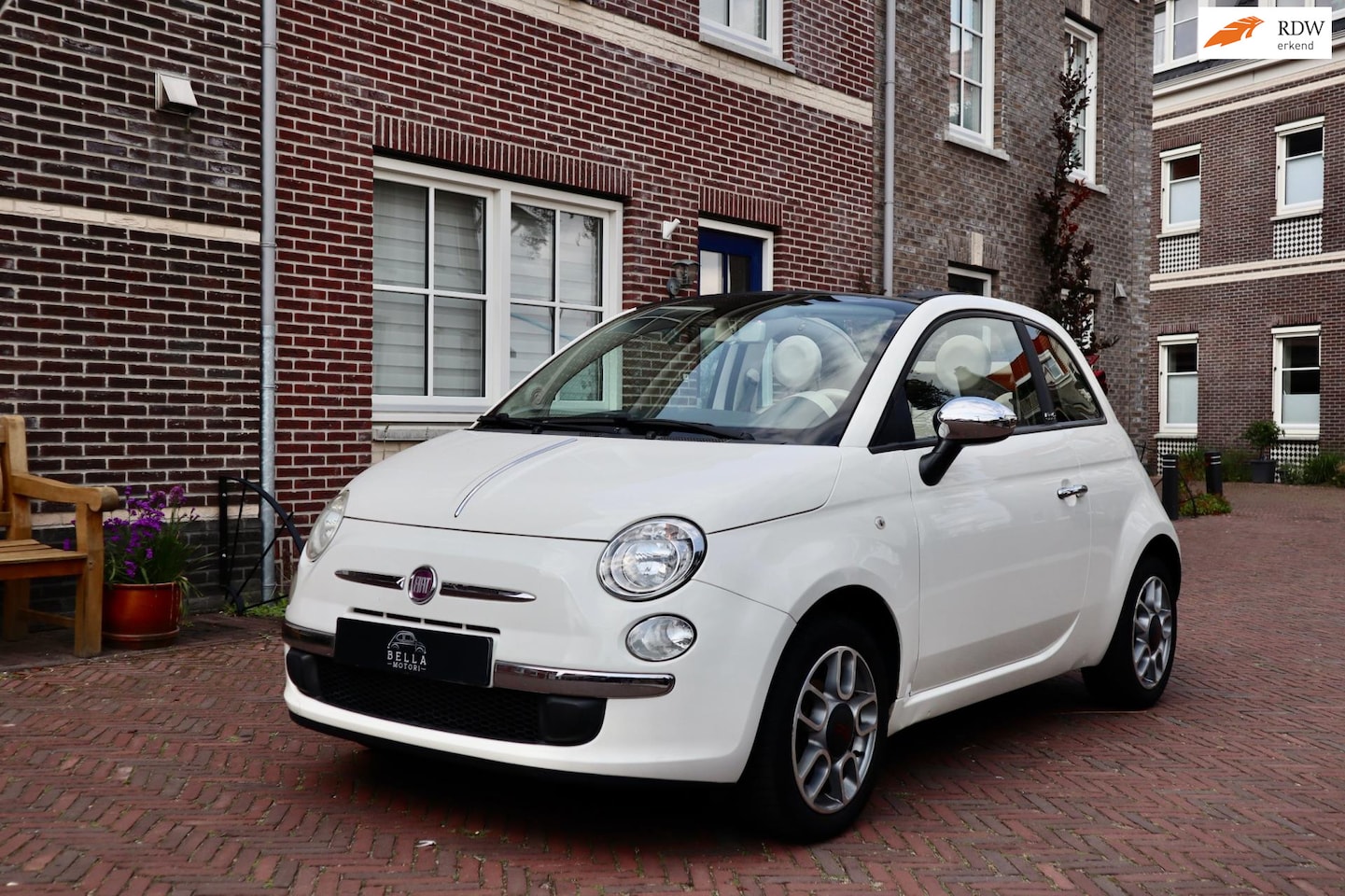 Fiat 500 C - 1.2 Pop | Cabrio | Airconditioning | Parkeersensoren | Leder stuurwiel | Radio-CD | Elektr - AutoWereld.nl