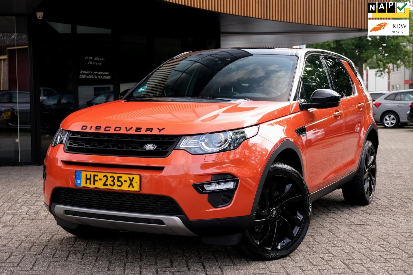 Land Rover Discovery Sport - 2.0 Si4 4WD HSE Luxury/Pano/Camera/LaneAssist/Trekhaak/Winterpakket/ - AutoWereld.nl