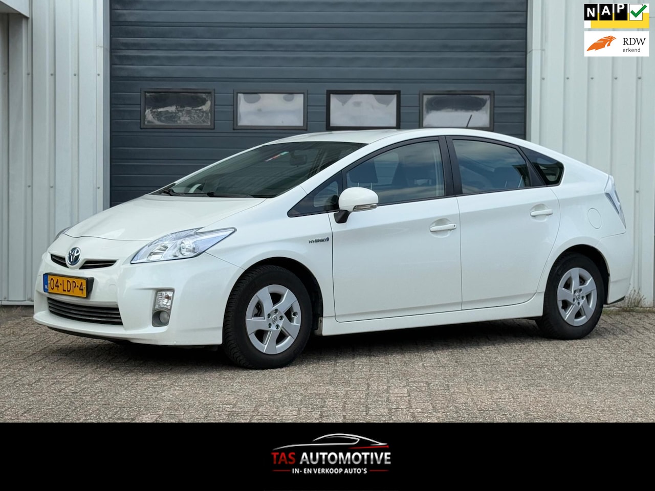 Toyota Prius - 1.8 Comfort AUTOMAAT / CRUISE / CLIMA / PDC - AutoWereld.nl