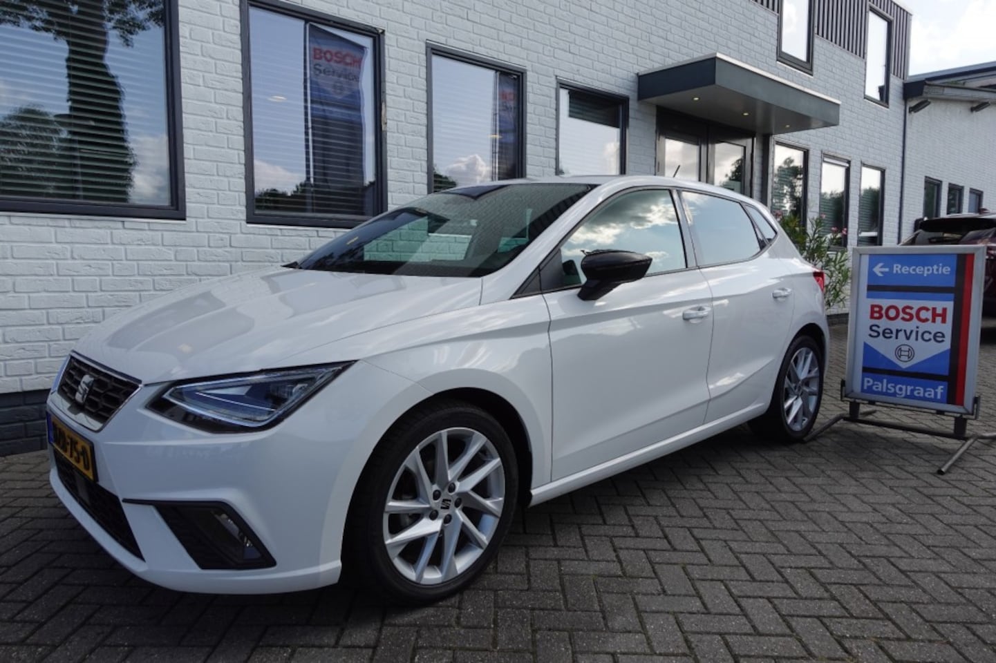 SEAT Ibiza - 1.0 ECOTSI FR PLUS - AutoWereld.nl