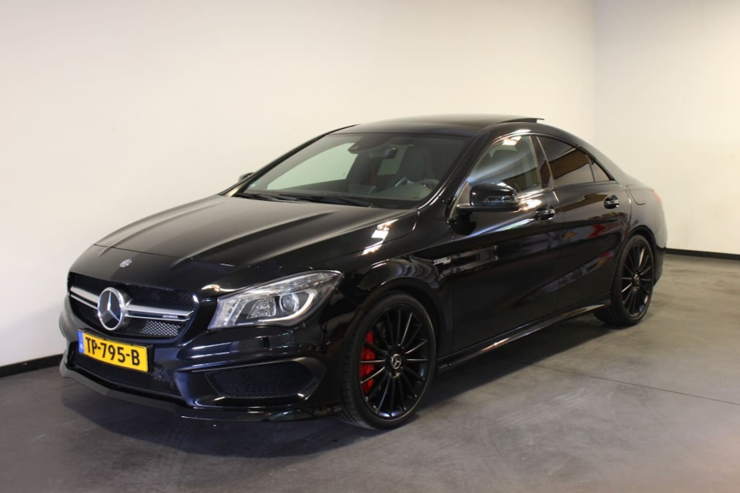 Mercedes-Benz CLA-Klasse - CLA45 AMG, Pano, Memory, Airco - AutoWereld.nl
