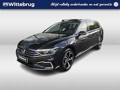 Volkswagen Passat Variant - 1.4 TSI PHEV GTE Business / Panorama dak / Matrix koplampen / Digitaal cockpit / Zwenkbare