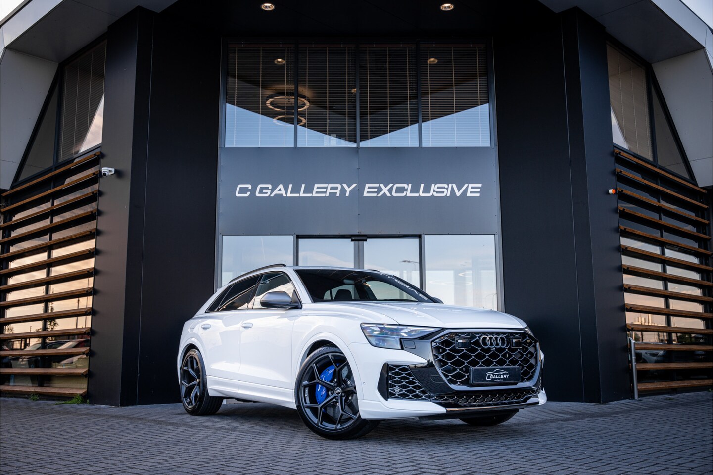 Audi RSQ8 - 4.0 TFSI quattro Performance - Keramisch | B&O | Carbon | Massage | 360 Camera - AutoWereld.nl