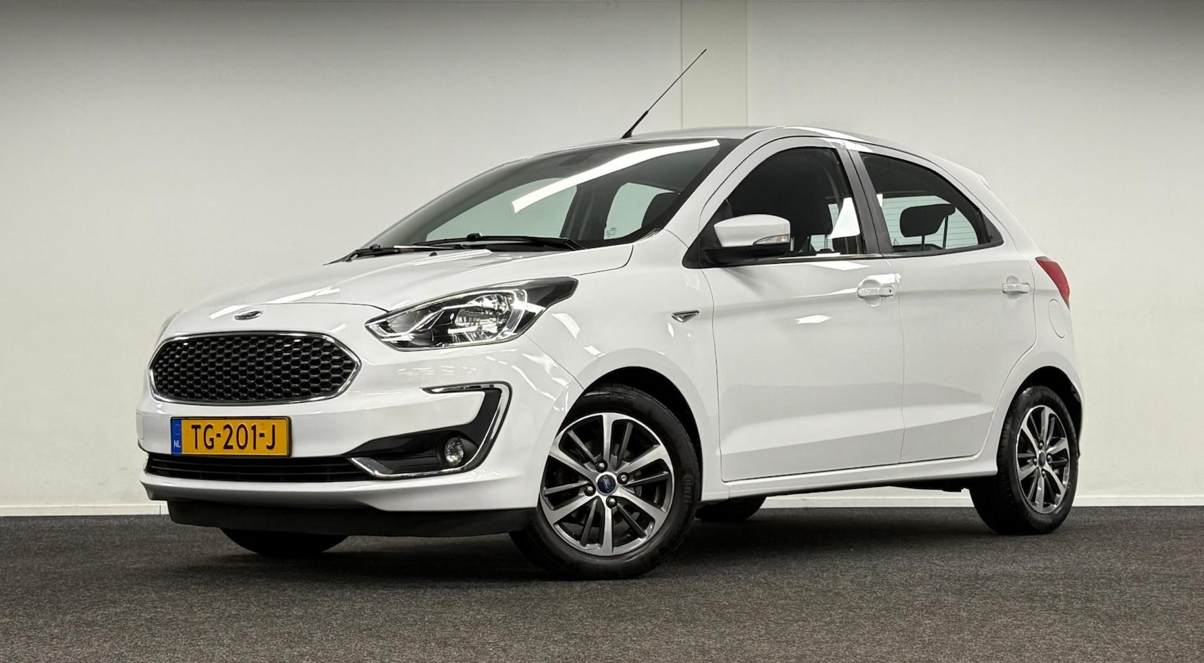 Ford Ka - 1.2 Trend Ultimate*DealerOh*Carplay*ClimaEcc*CruiseContr - AutoWereld.nl
