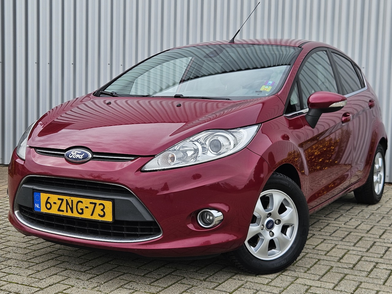 Ford Fiesta - 1.6 TDCi ECOnetic /Dealer Onderhouden/Airco/5Deurs! - AutoWereld.nl