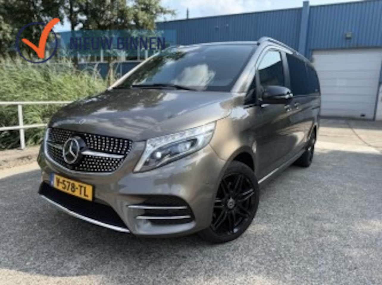Mercedes-Benz V-klasse - 250d 4-M L.DC Ed. - AutoWereld.nl