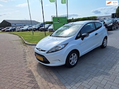 Ford Fiesta - 1.25 Limited / Zeer comfortabel / APK maart 2026