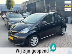 Toyota Aygo - 1.0 VVT-i Now/Airco/Radio/Nap
