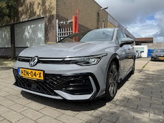 Volkswagen Golf - 8.5 1.5 eTSI R-Line EditionNARDO|FACELIFT|PANO|KEYLESS|CAMERA|VIRTUAL|CLIMATE|SFEER|GARANT